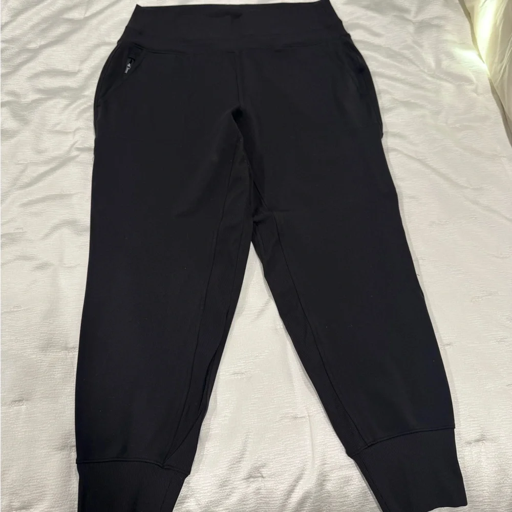 Athleta Black Activewear Pants - Picture 1 of 5